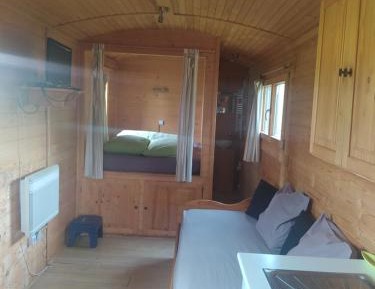 Quadruple Room with Private Bathroom