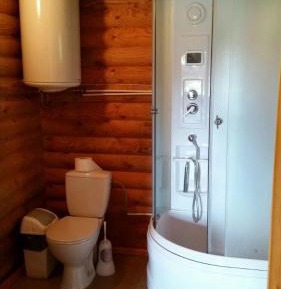 One-Bedroom Bungalow (4 Adults)