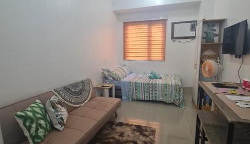 Studio with Sofa Bed