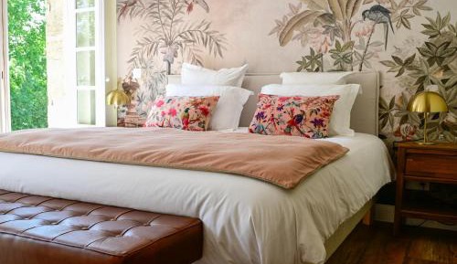 Apartment with Pool View 