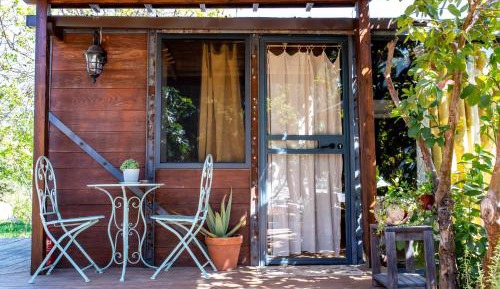 Queen Room with Garden View