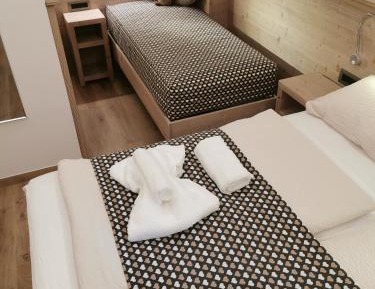 Triple Room with Private Bathroom