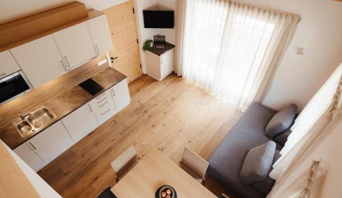 Two-Bedroom Apartment with Mountain View