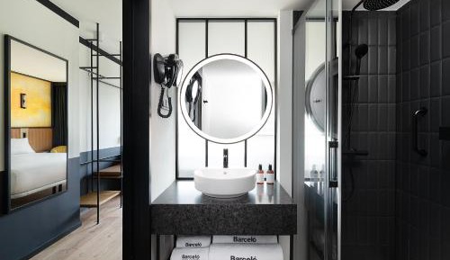 Deluxe Double or Twin Room with View