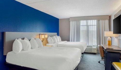 Standard Queen Room with Two Queen Beds - Non Smoking 