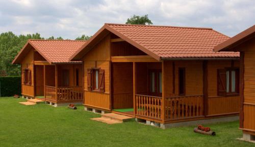 Bungalow with Garden View