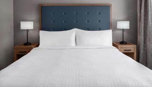 King Studio Suite - Non-Smoking