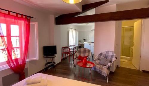 Studio (2 Adults)