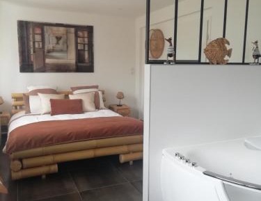 King Room with Spa Bath