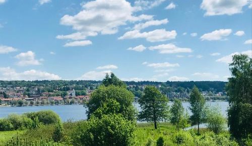 Apartment with Lake View