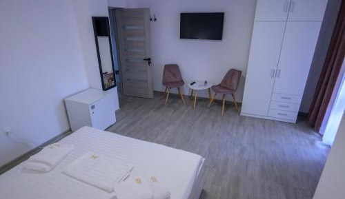 Double Room with Balcony (2 Adults + 1 Child)