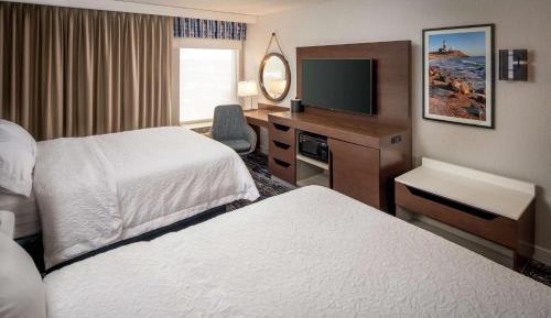 Room with Two Queen Beds - Non-Smoking