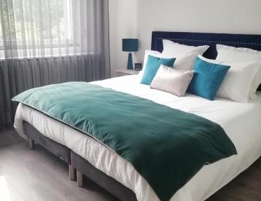 King Room with Pool View