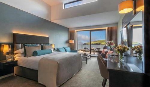 Deluxe Suite with Sea View