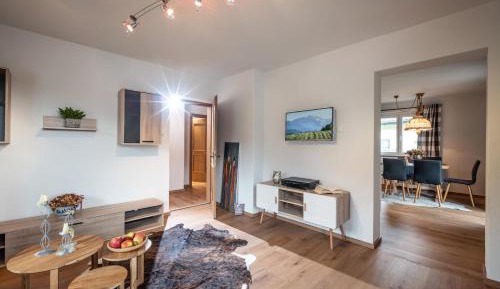 Superior One-Bedroom Apartment with Balcony