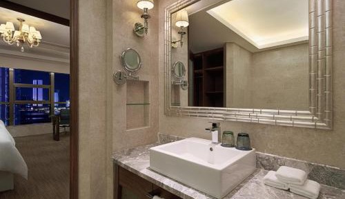 Club lounge access, 1 Bedroom Junior Suite, 1 King