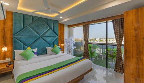 Standard Room with Balcony