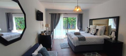 King Room with Pool View