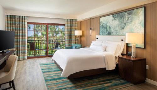 Deluxe, Guest room, 1 King, Balcony