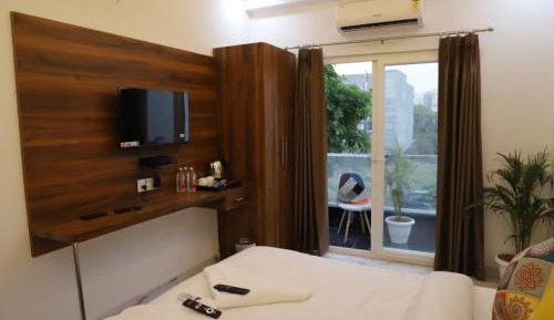 Deluxe Double Room with Balcony