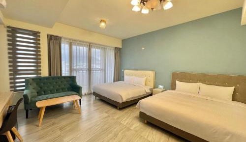 Quadruple Room with Mountain View