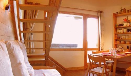 Apartment (6 Adults)