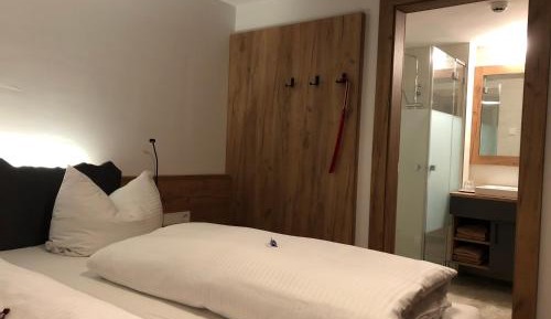 Apartment with Mountain View