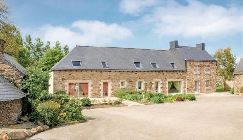 Five-Bedroom Holiday Home