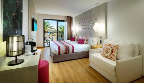  Deluxe Seafront View