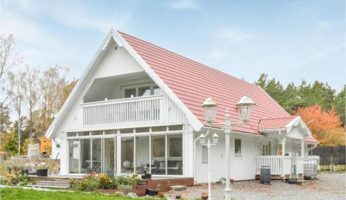 Four-Bedroom Holiday Home