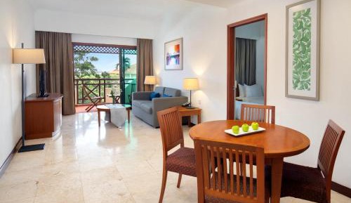 Two-Bedroom Suite with One Queen and Two Single Beds