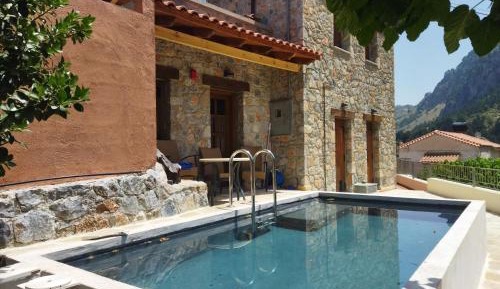 Two-Bedroom Apartment - Split Level