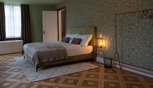 Soft Luxury Suite with Kitchenette
