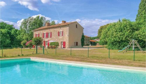 Five-Bedroom Holiday Home