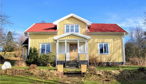 Three-Bedroom Vacation Home 