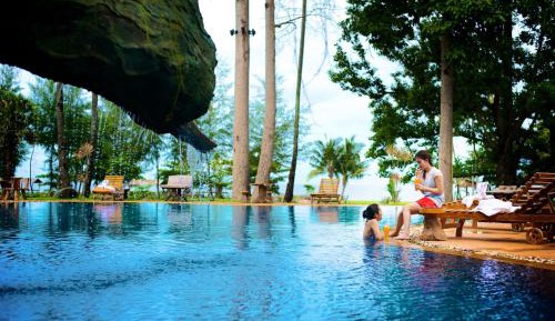 Deluxe Double Room with Pool View