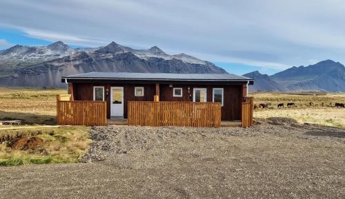 Studio with Mountain View