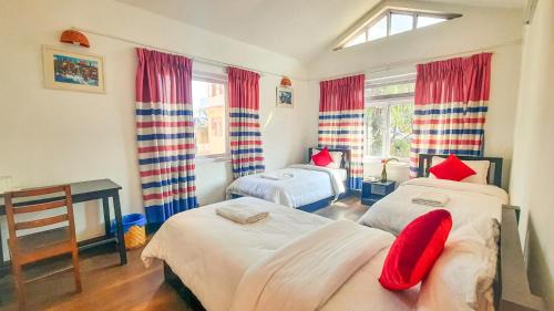 Economy Triple Room with Shared Bathroom