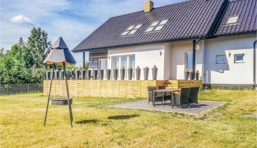 Three-Bedroom Holiday Home 