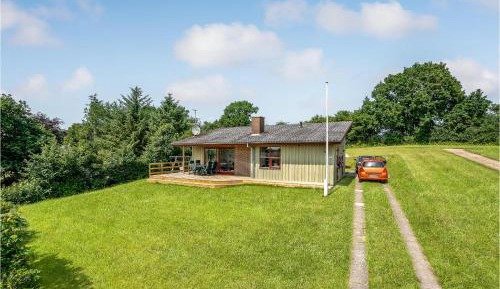 Three-Bedroom Holiday Home 