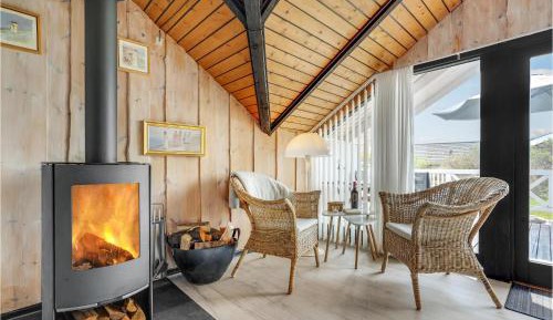 Three-Bedroom Holiday Home 