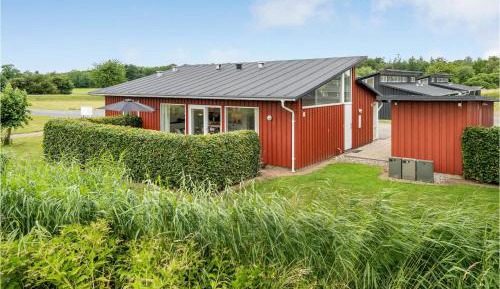 Four-Bedroom Holiday Home