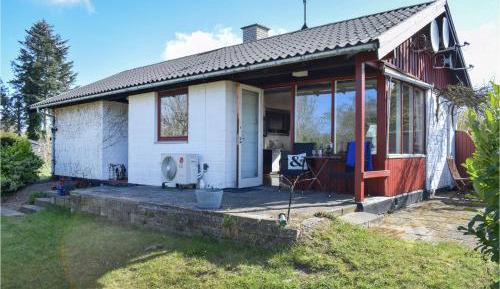 Three-Bedroom Holiday Home 