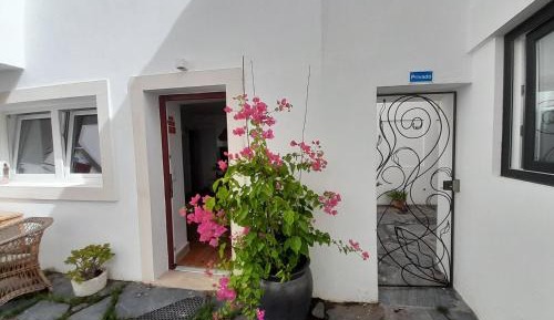 Apartment with Pool View 