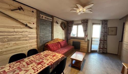 Apartment (6 Adults)