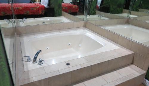 King Room with Spa Bath