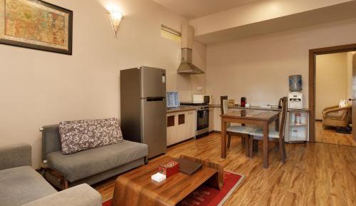 Apartment with Garden View