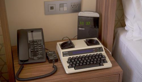 King Room - Mobility Access/Roll in Shower - Non-Smoking