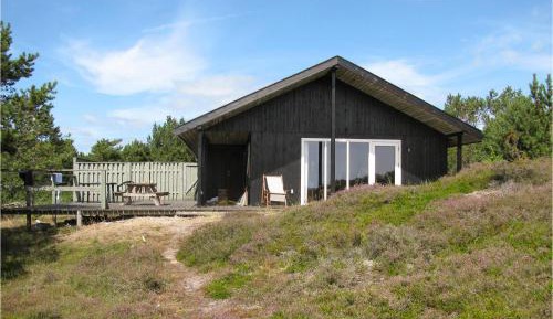 Three-Bedroom Holiday Home 