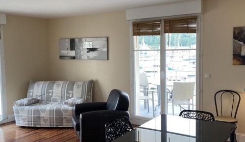 Apartment (6 Adults)